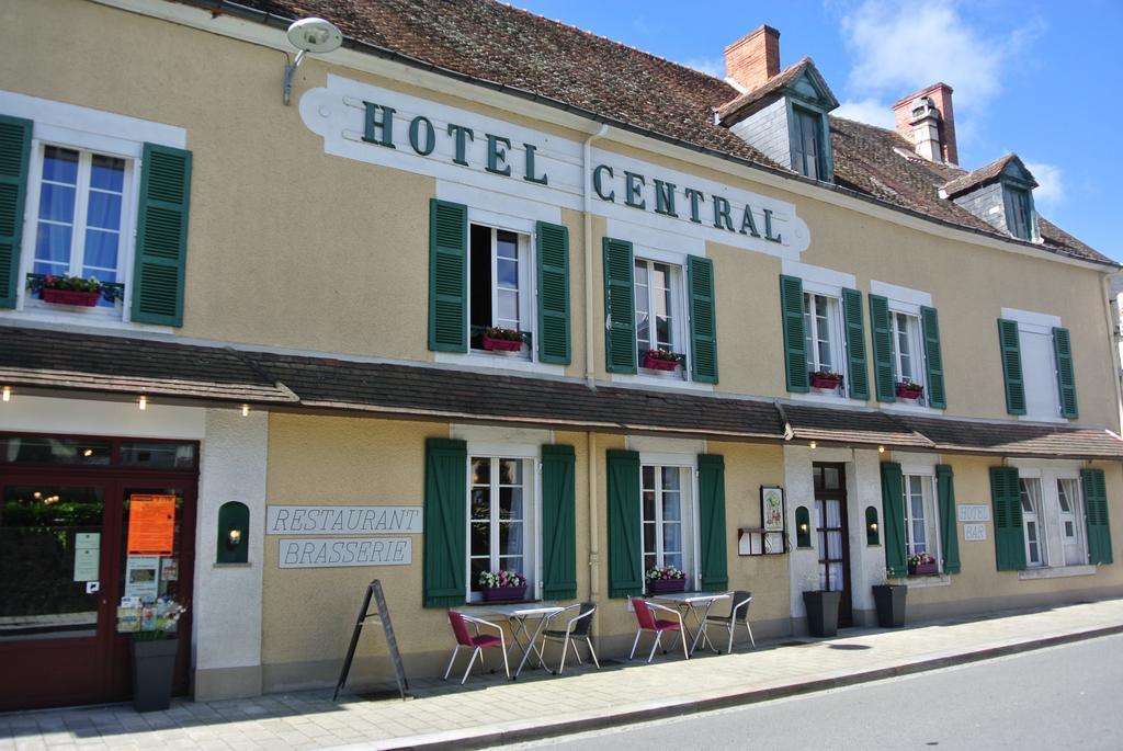 Hotel Le Central Boussac  Luaran gambar