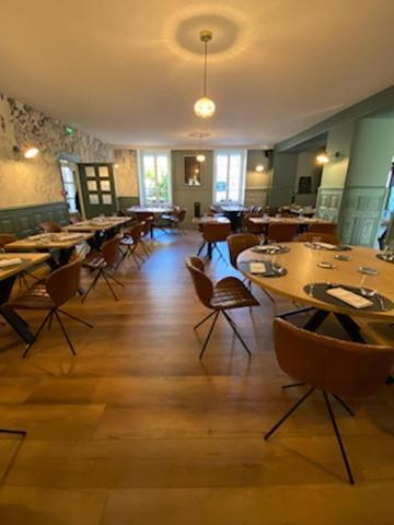 Hotel Le Central Boussac  Luaran gambar
