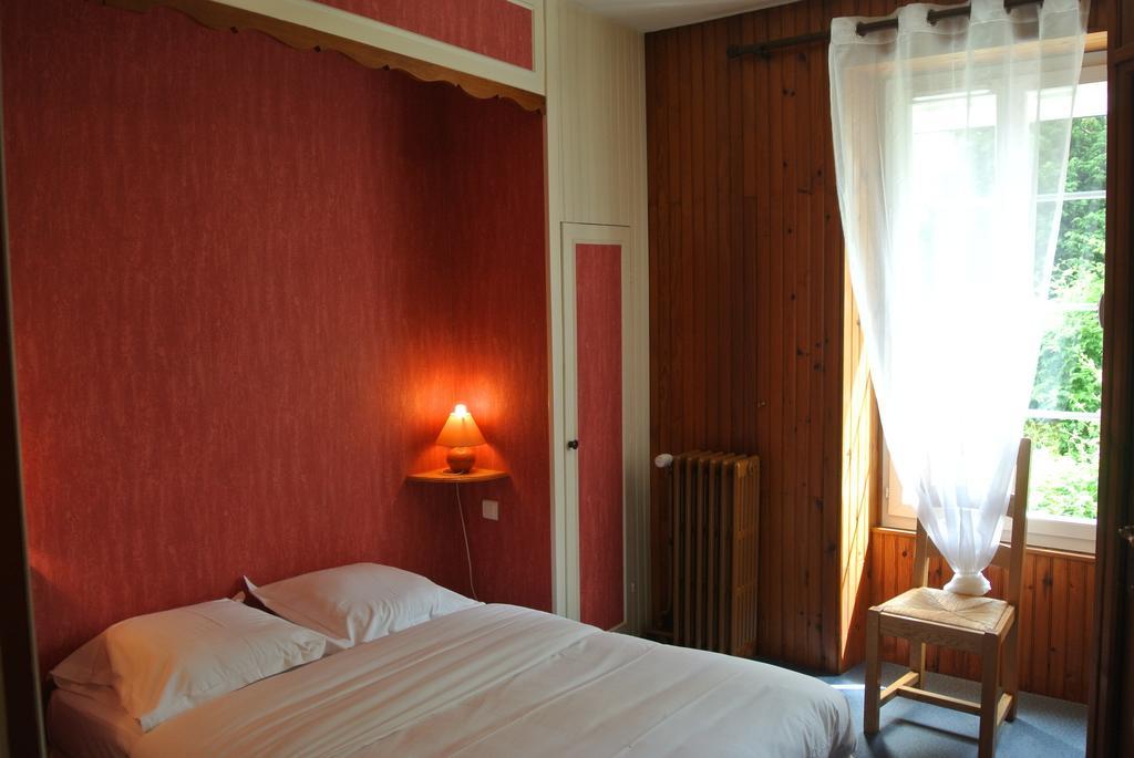 Hotel Le Central Boussac  Bilik gambar