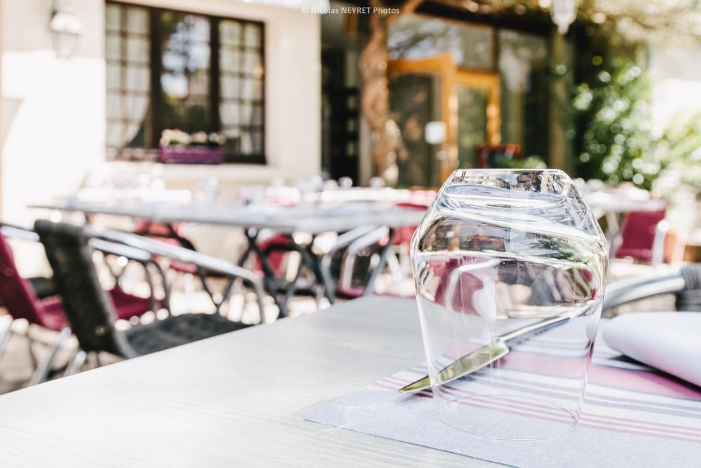 Hotel Le Central Boussac  Luaran gambar
