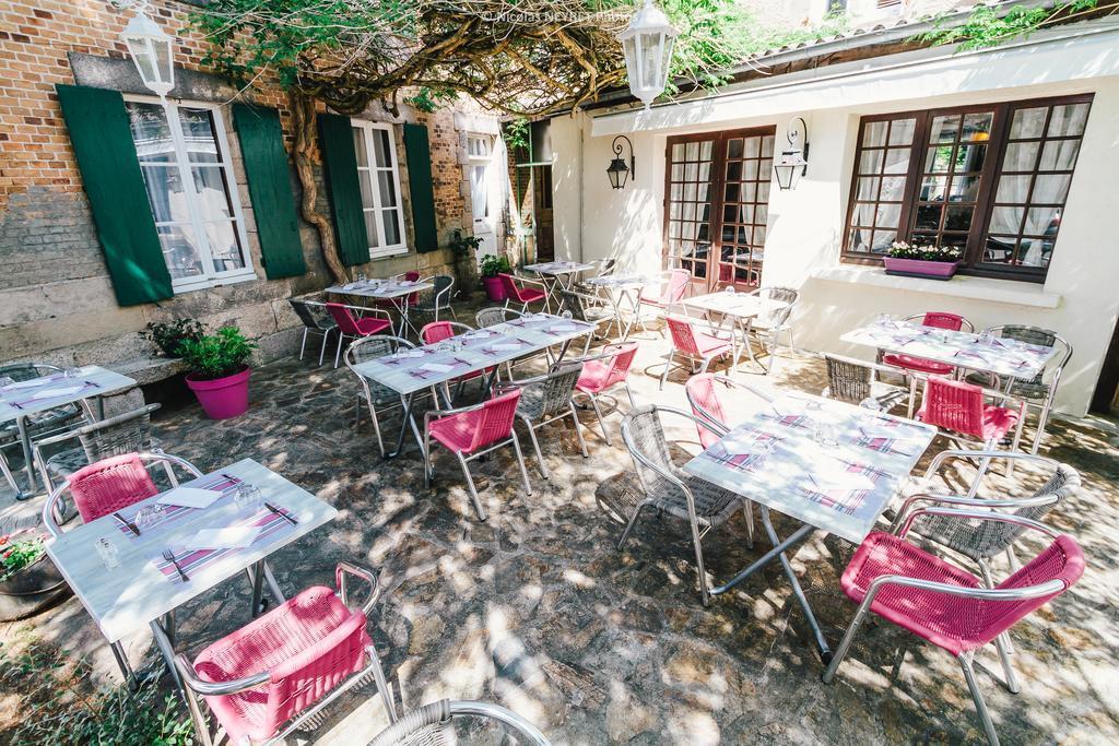Hotel Le Central Boussac  Luaran gambar