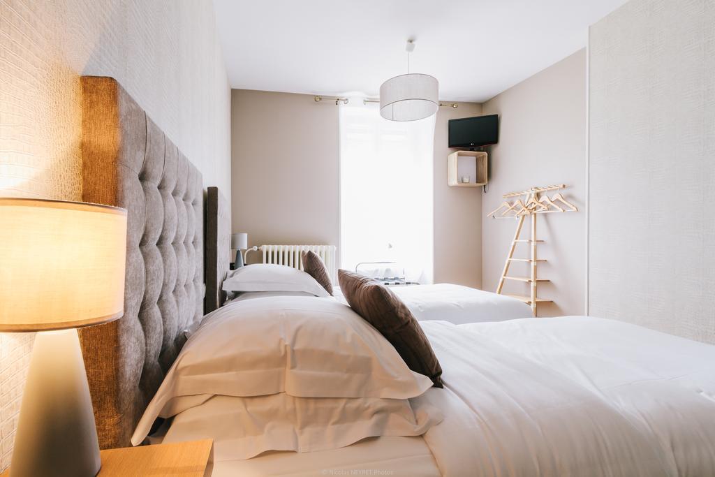 Hotel Le Central Boussac  Luaran gambar